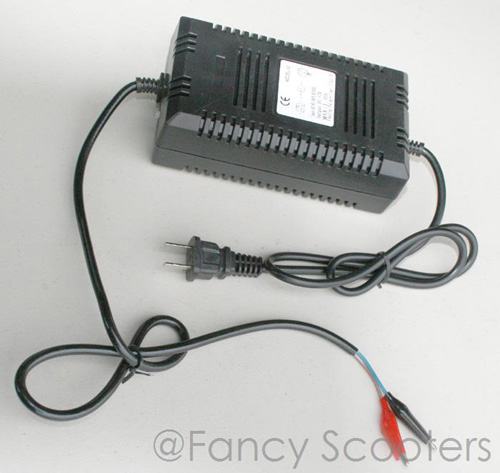 Battery Charger (12V) with Alligator Ends