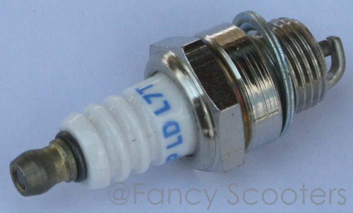 2-Stroke Spark Plug  ( LD L7T )